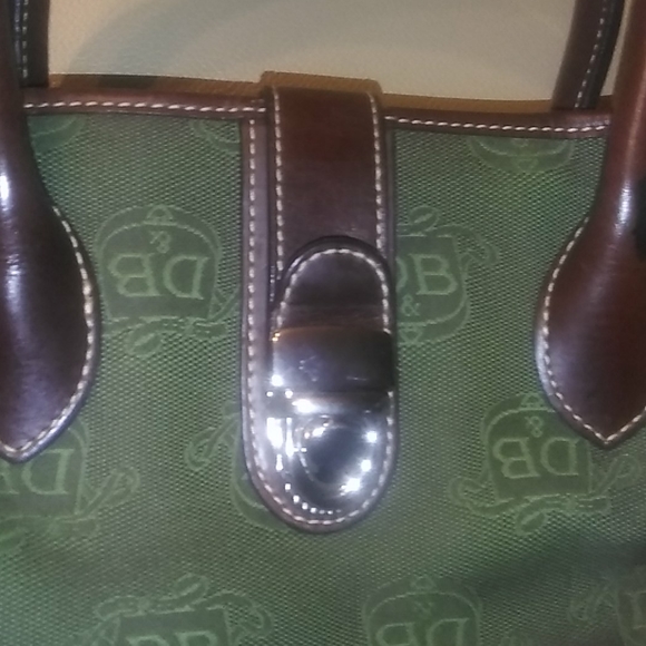 DOONEY & BOURKE TOTE With ACCESSORIES - Picture 3 of 13